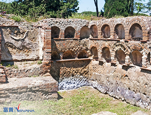 Columbarium in ancient Rome